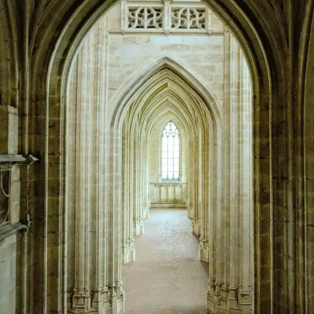 Instagram #monastereroyaldebrou