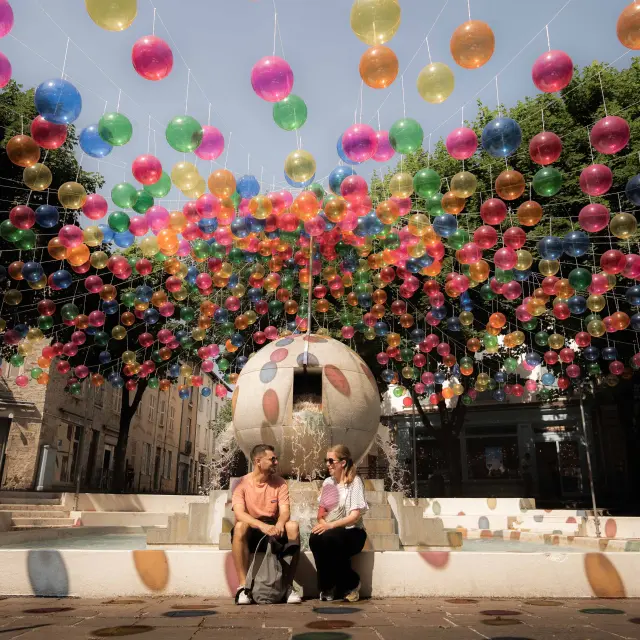 Place de la vizirette / Place Edgar Quinet à Bourg-en-Bresse en couple